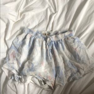 Hollister looks shorts